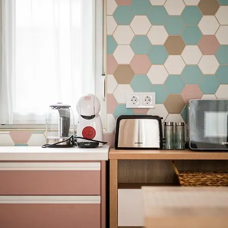 Roze Blue Design *