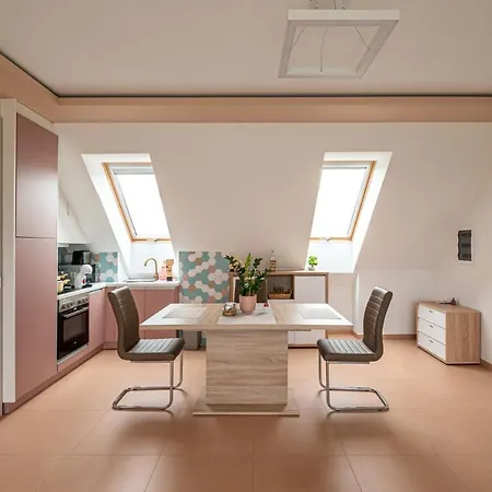 Apartment Roze Blue Design Csopak