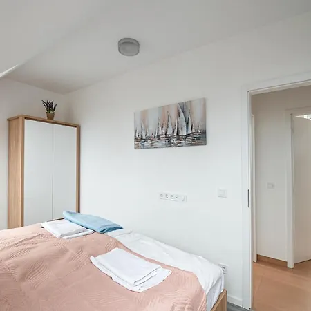 Apartment Roze Blue Design Csopak